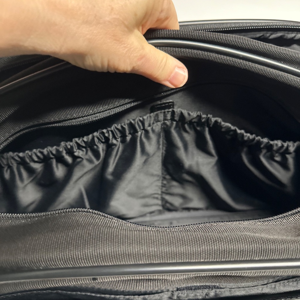 Hartmann Expandable Briefcase (100% authentic) - Picture 11 of 13